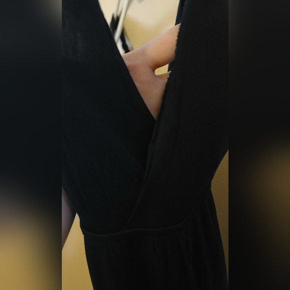 ❣️ Comfy Black Dress ❣️ BOGO - Picture 6 of 7